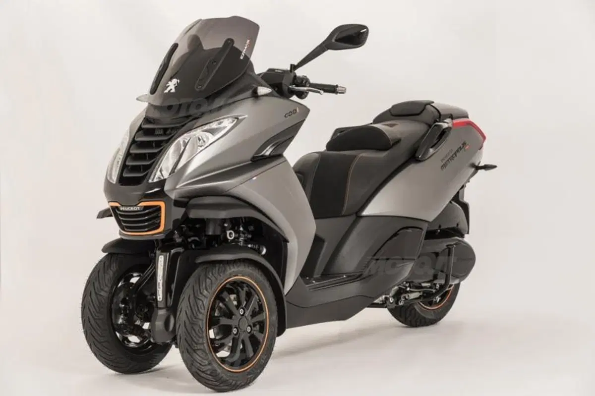 Peugeot Scooters: Geopolis 300R debutta a Motodays 2014 (11)