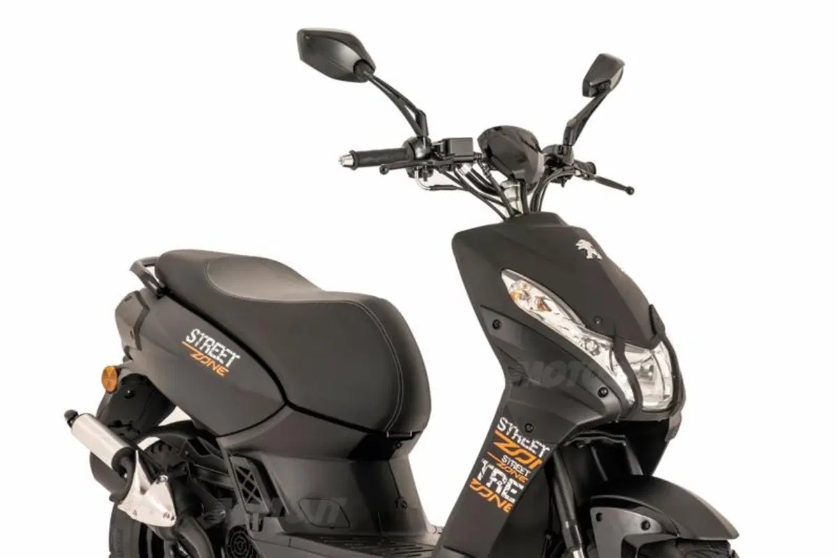 Peugeot Scooters: Geopolis 300R debutta a Motodays 2014 (16)