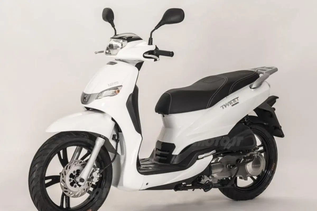Peugeot Scooters: Geopolis 300R debutta a Motodays 2014 (17)