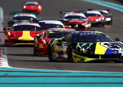 La Ferrari di Valentino Rossi terza alla 12 Ore del Golfo con Marini, Salucci e Fumanelli