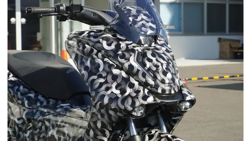 Yamaha E01 sempre pi&ugrave; vicino al debutto. Le foto spia