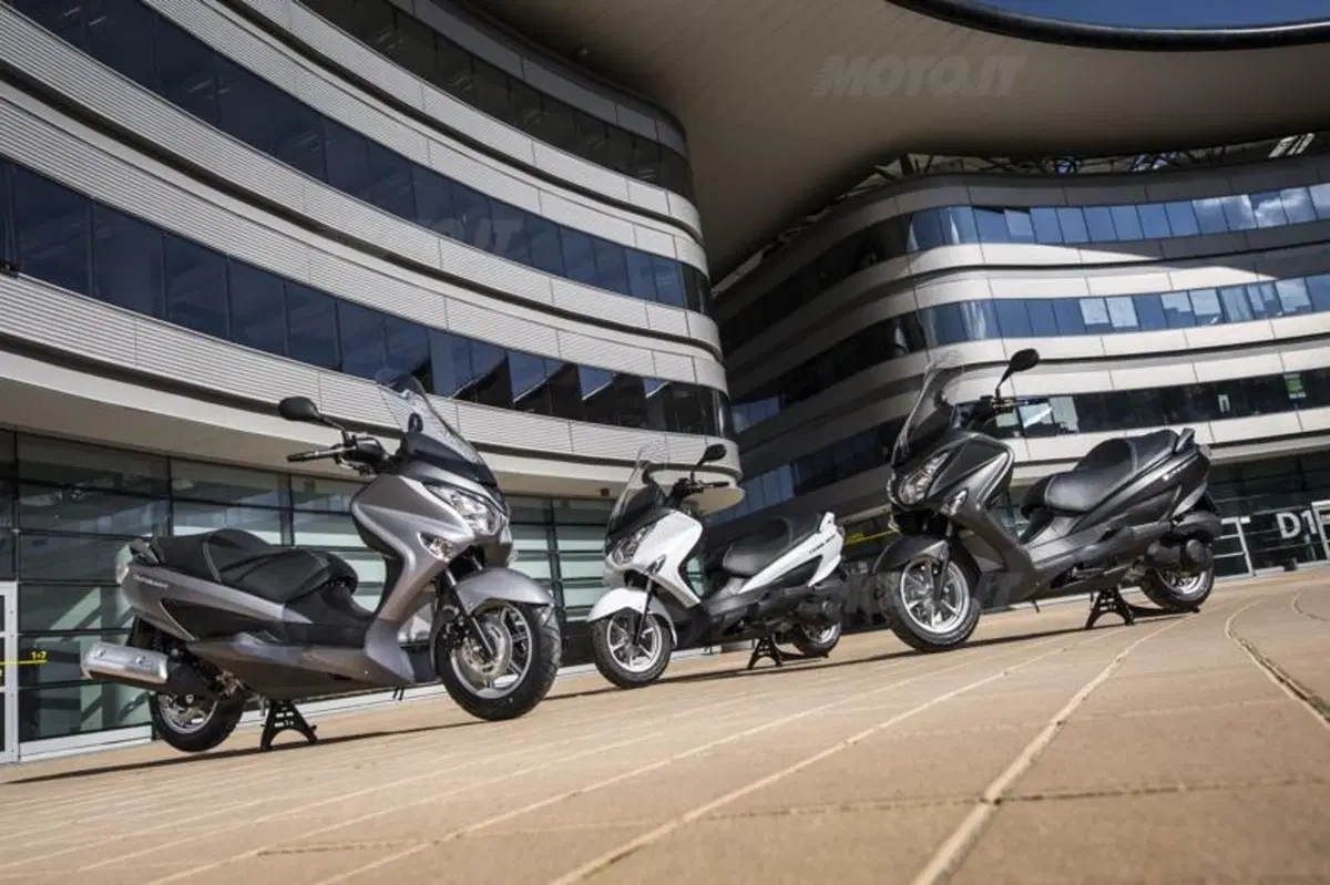 Suzuki Burgman 125 e 200 ABS (11)