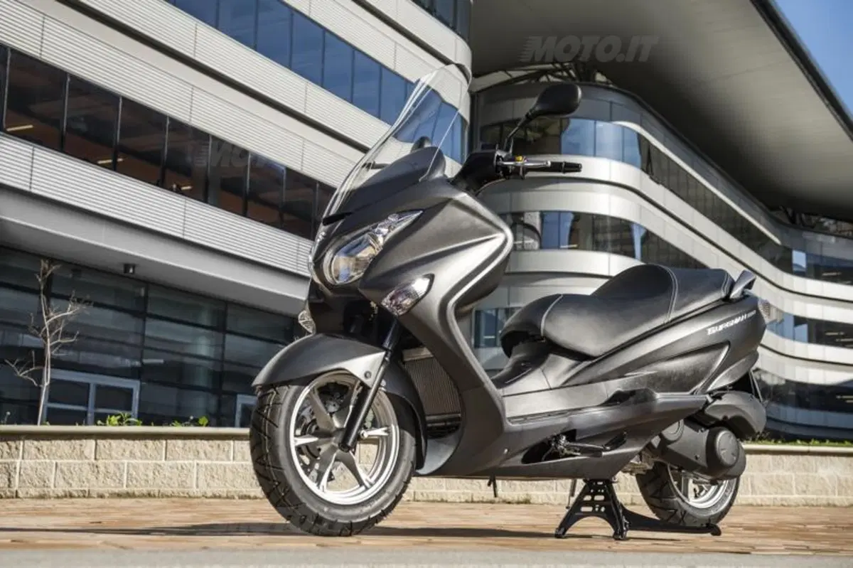 Suzuki Burgman 125 e 200 ABS (12)