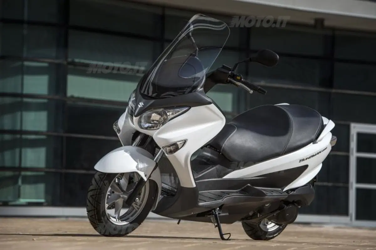 Suzuki Burgman 125 e 200 ABS (19)