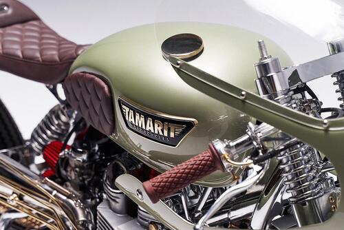 Triumph Thruxton Jade, café racer spagnola (7)