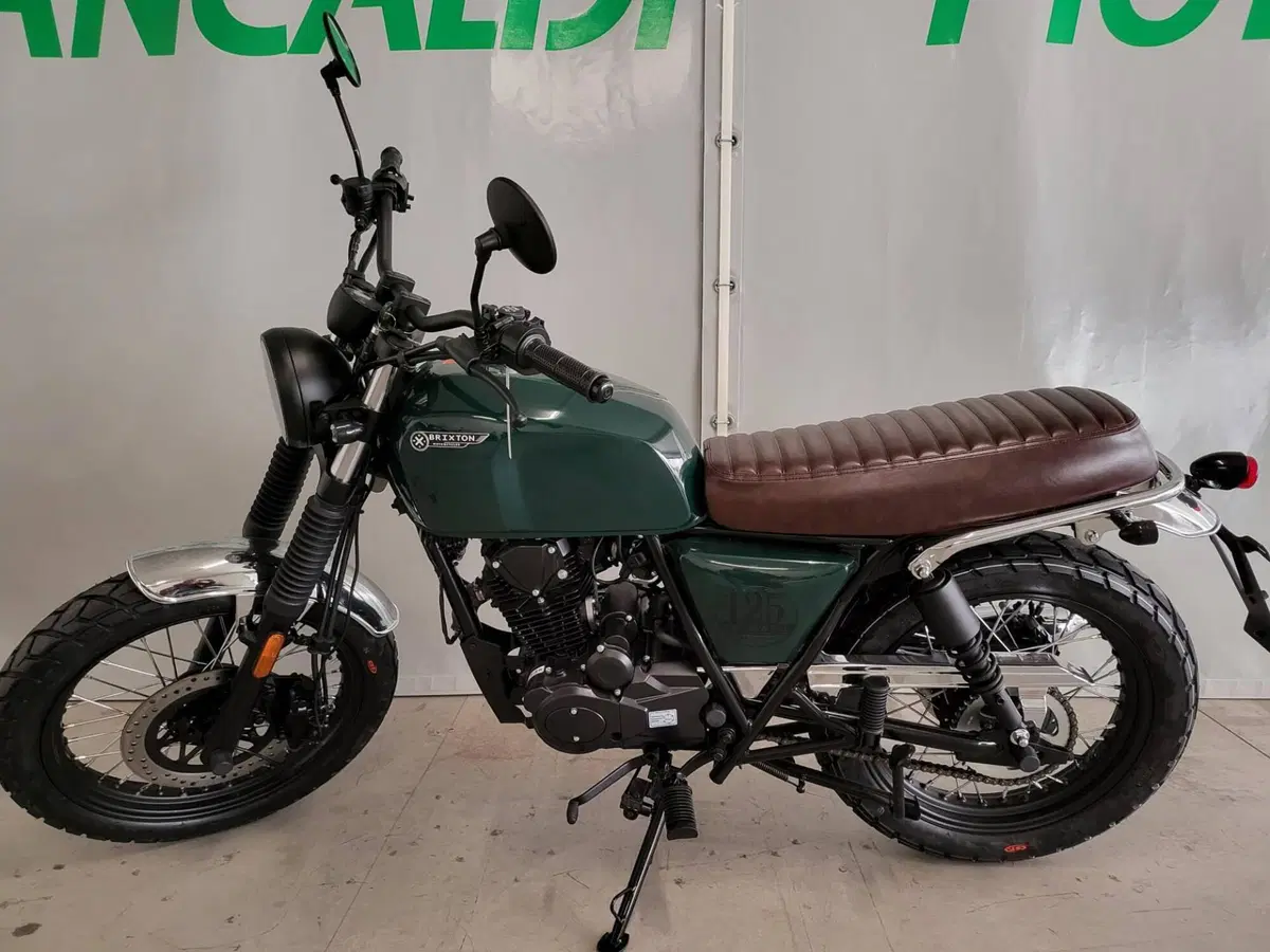 Brixton Motorcycles Cromwell 125 CBS (2021 - 26) (2)