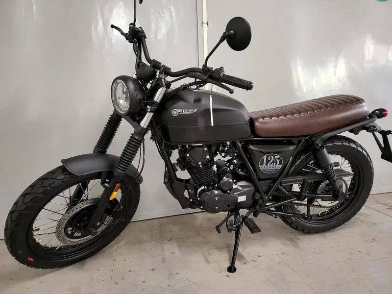 Brixton Motorcycles Cromwell 125 CBS (2021 - 26) (2)