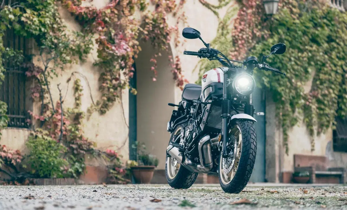 Yamaha XSR 700 XSR 700 XTribute (2022 - 24) (7)