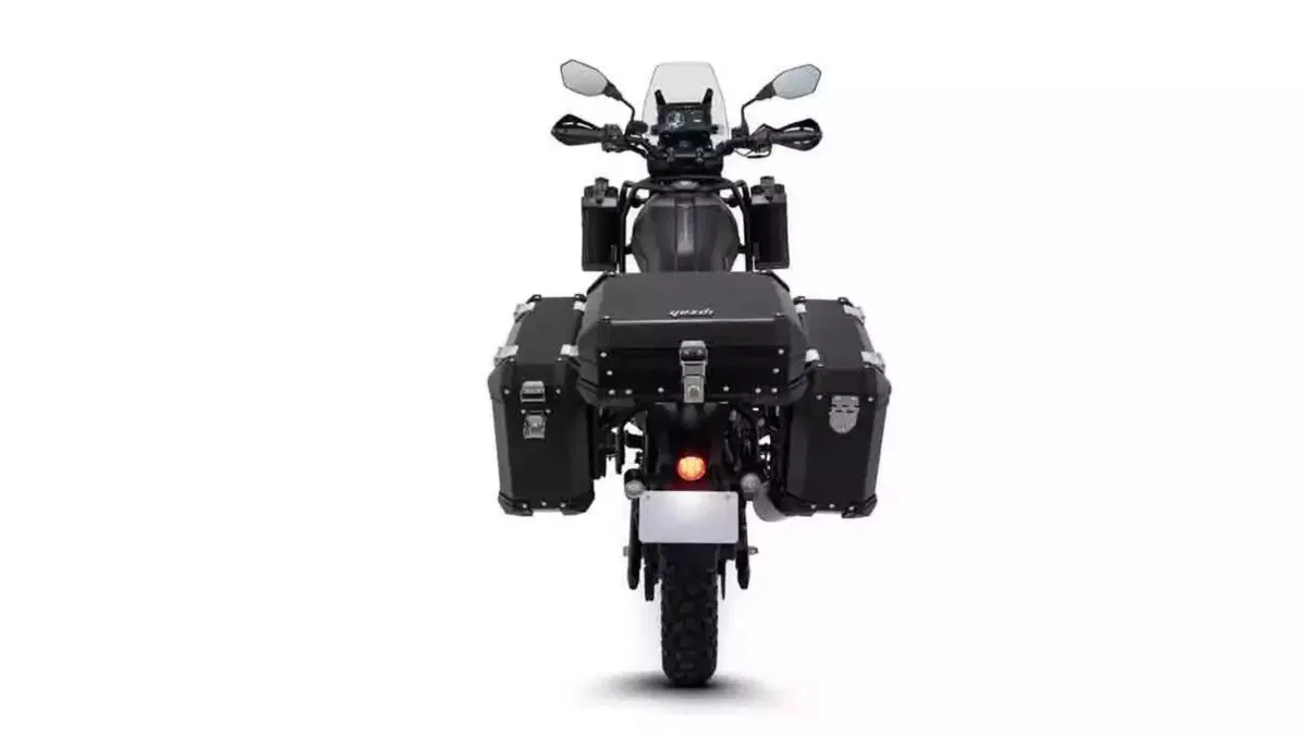Yezdi rinasce con tre nuove moto: Scrambler, Adventure e Roadster (12)