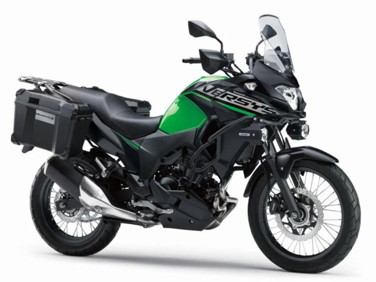 Kawasaki: Versys-X 250 2022, ma solo in Giappone