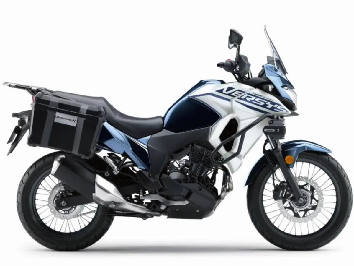 Kawasaki: Versys-X 250 2022, ma solo in Giappone (4)