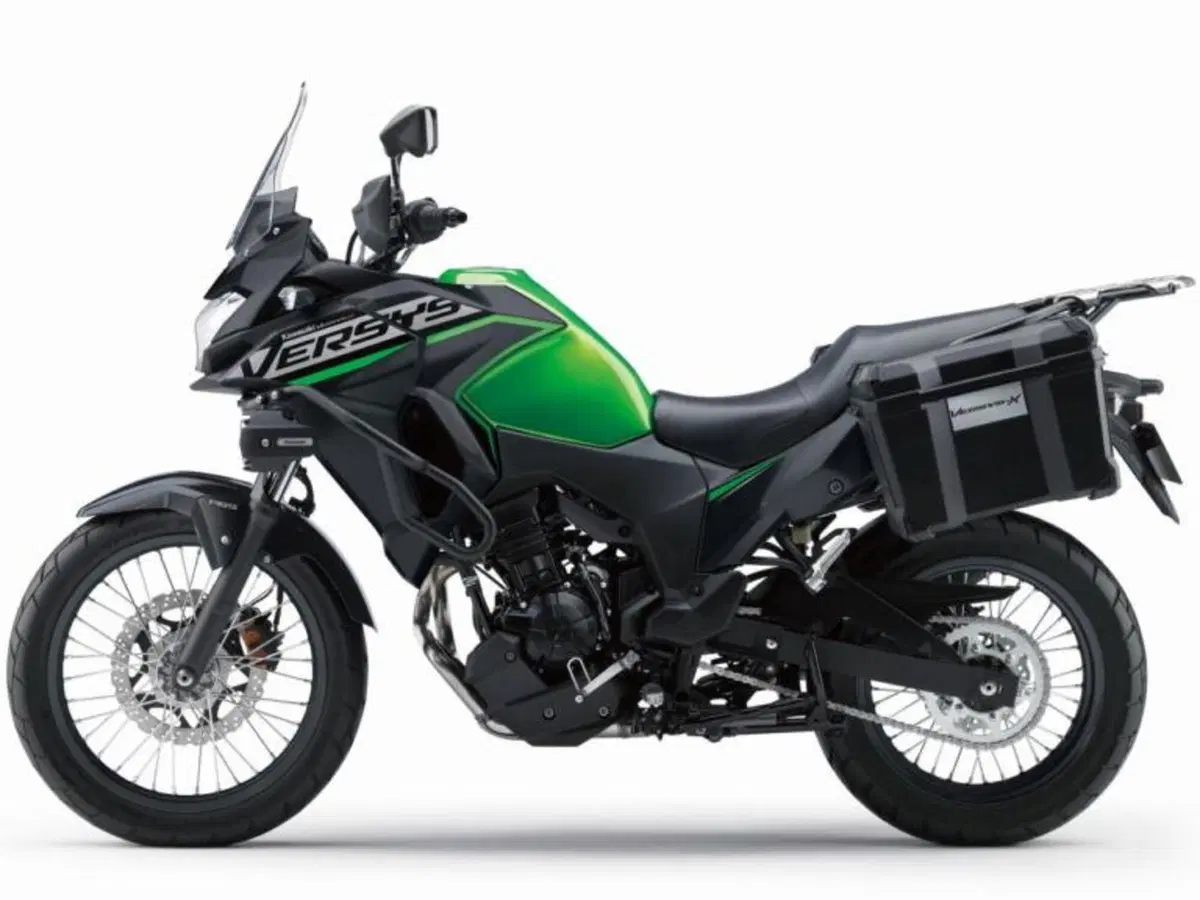 Kawasaki: Versys-X 250 2022, ma solo in Giappone (3)