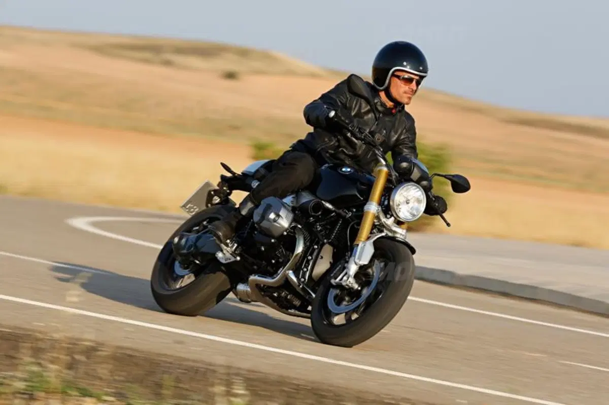 Donne in moto: guida all'acquisto! (23)