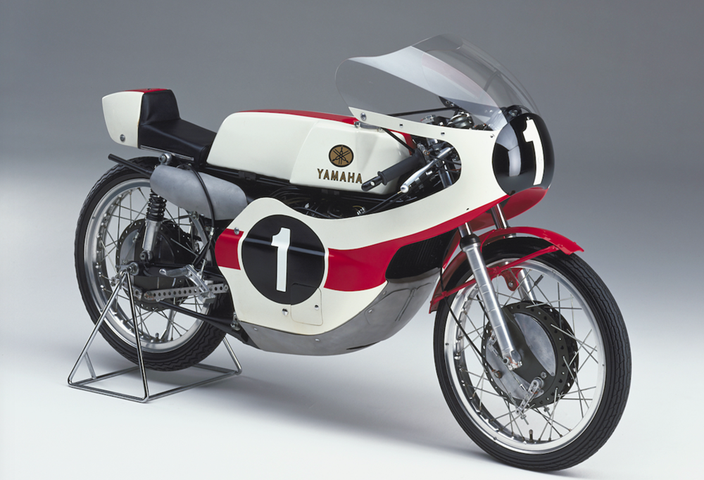 La Yamaha RA 31 A ha conquistato il titolo mondiale nel 1967 e nel 1968. Il suo motore di 125 cm3 con ammissione a disco rotante aveva i quattro cilindri disposti a V di 70&deg; ed &egrave; arrivato ad erogare oltre 40 cavalli