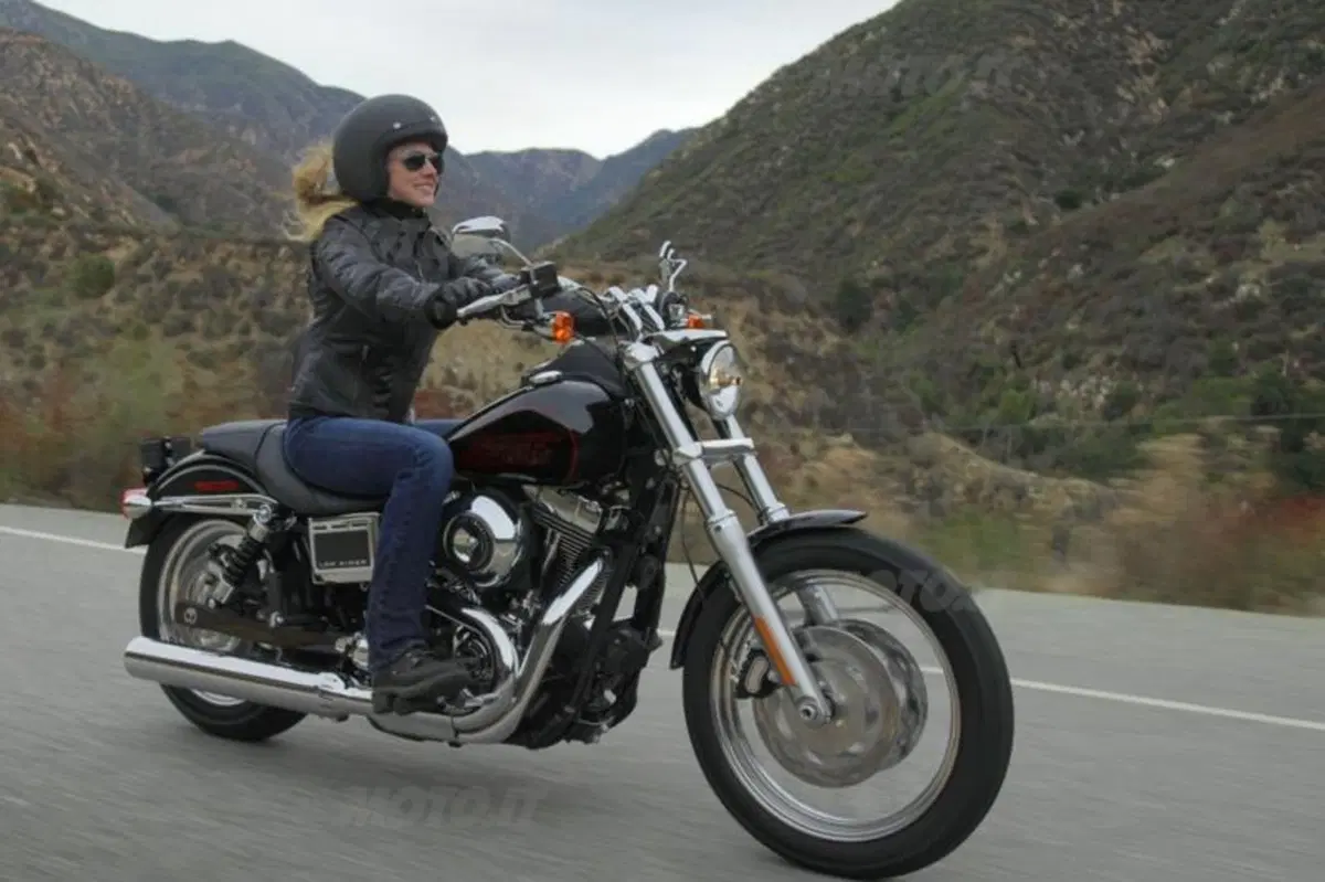 Harley-Davidson Low Rider e SuperLow 1200T sulle strade americane
