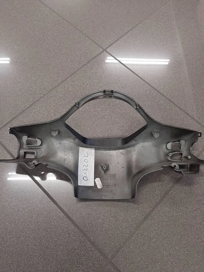 COPRIMANUBRIO INTERNO VESPA LX (2)