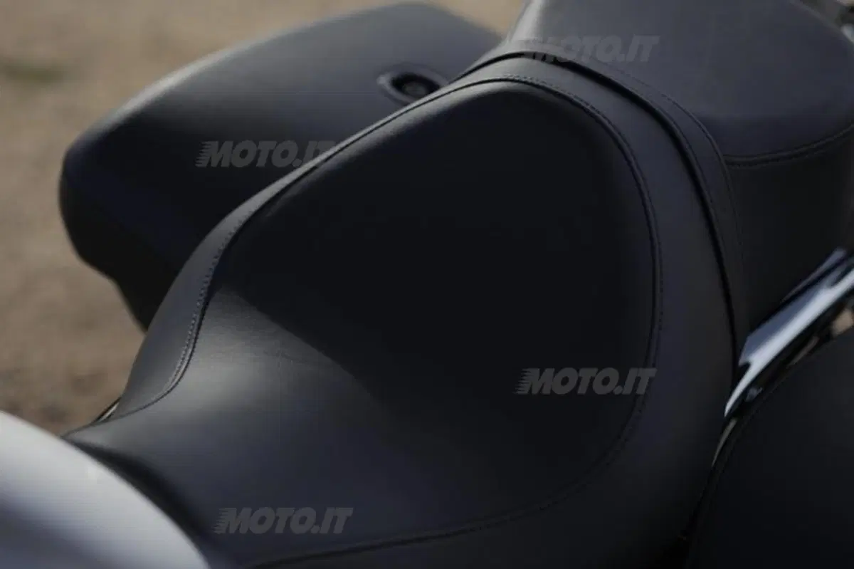 Harley-Davidson Low Rider e SuperLow 1200T sulle strade americane (26)