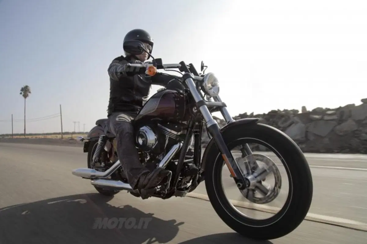 Harley-Davidson Low Rider e SuperLow 1200T sulle strade americane (30)