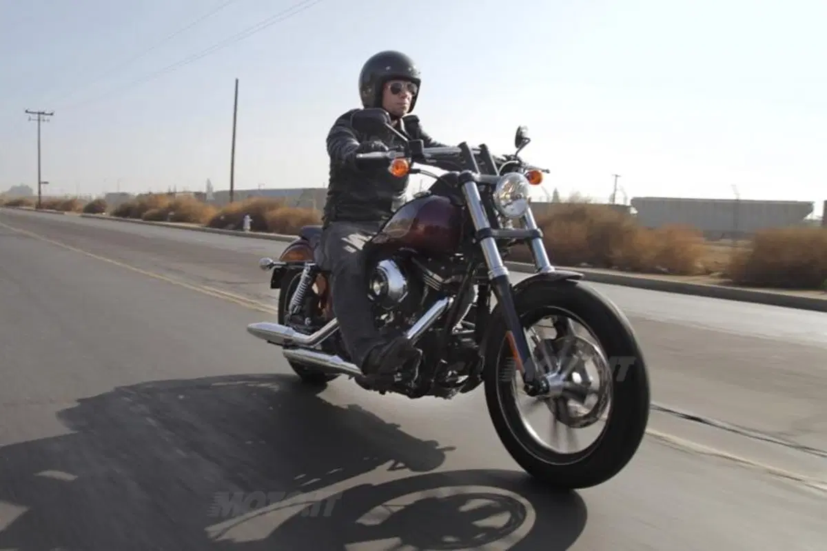 Harley-Davidson Low Rider e SuperLow 1200T sulle strade americane (32)