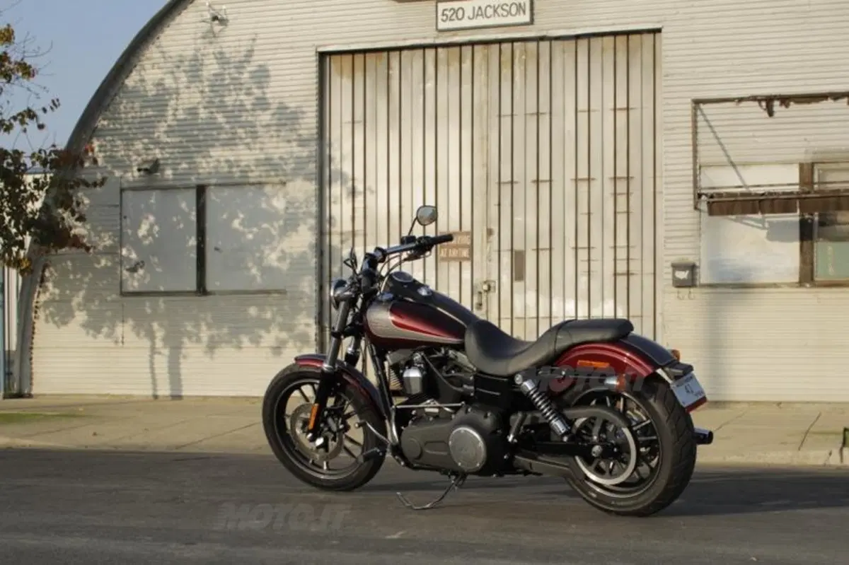 Harley-Davidson Low Rider e SuperLow 1200T sulle strade americane (33)