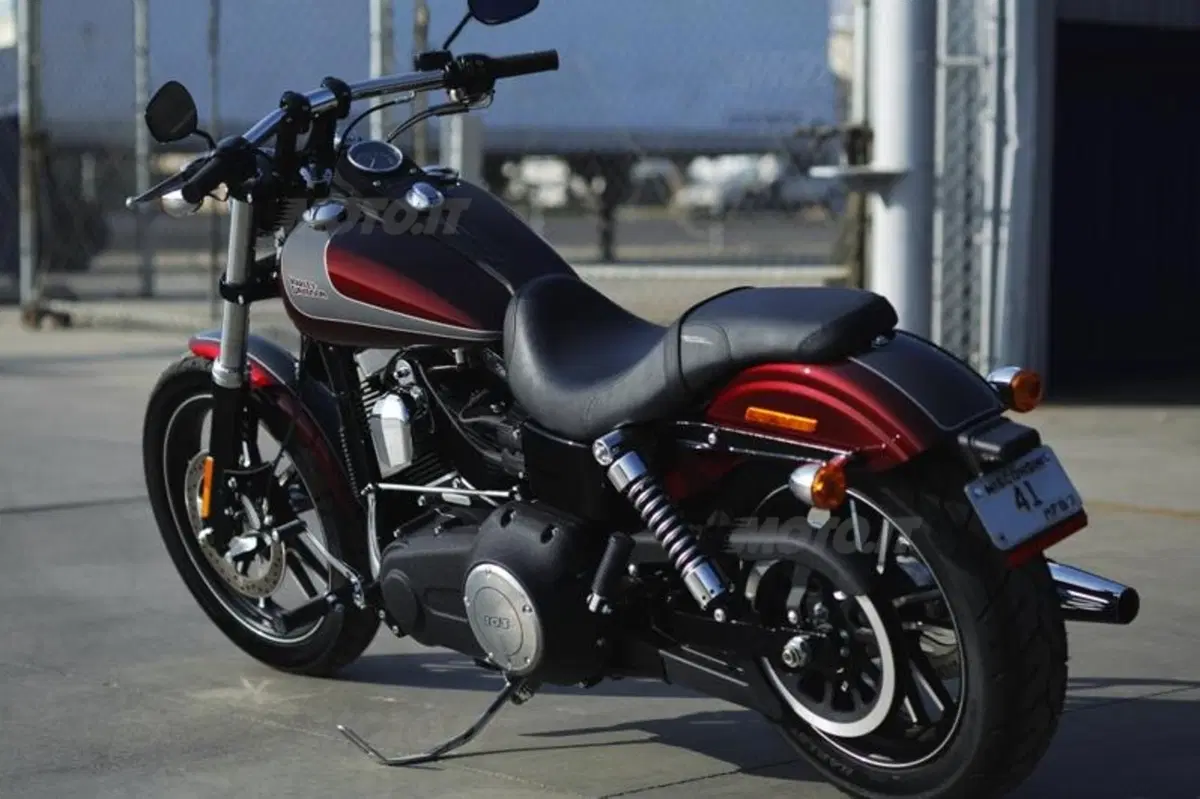 Harley-Davidson Low Rider e SuperLow 1200T sulle strade americane (34)