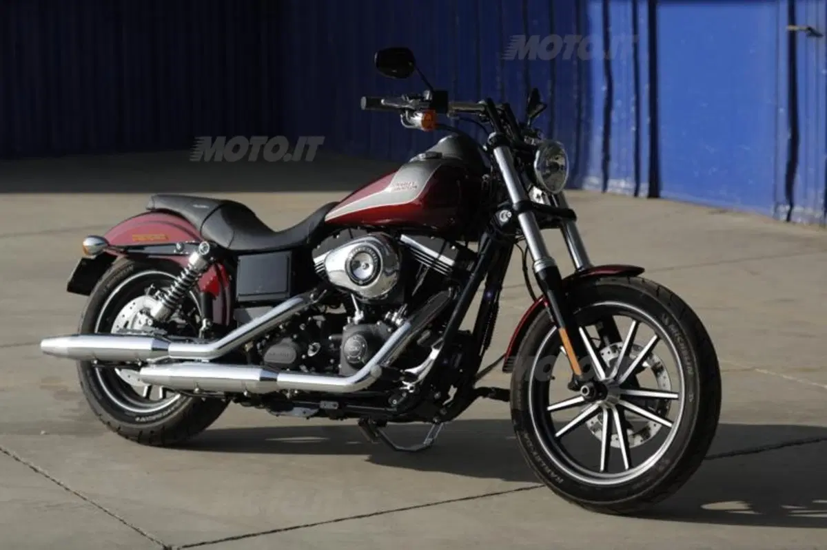 Harley-Davidson Low Rider e SuperLow 1200T sulle strade americane (35)