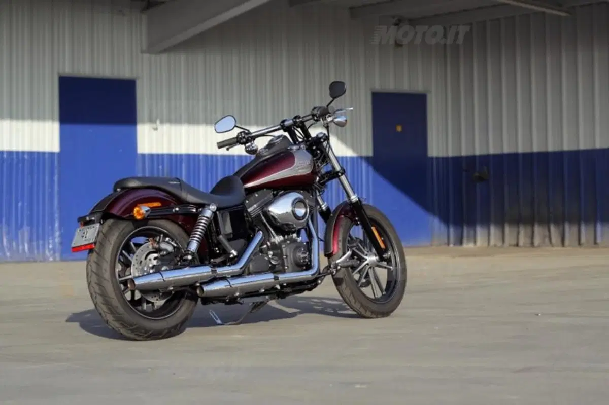 Harley-Davidson Low Rider e SuperLow 1200T sulle strade americane (36)