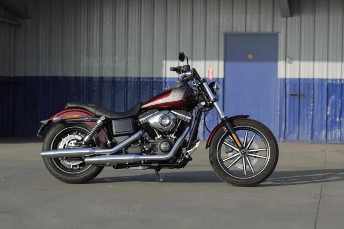 Harley-Davidson Low Rider e SuperLow 1200T sulle strade americane (37)