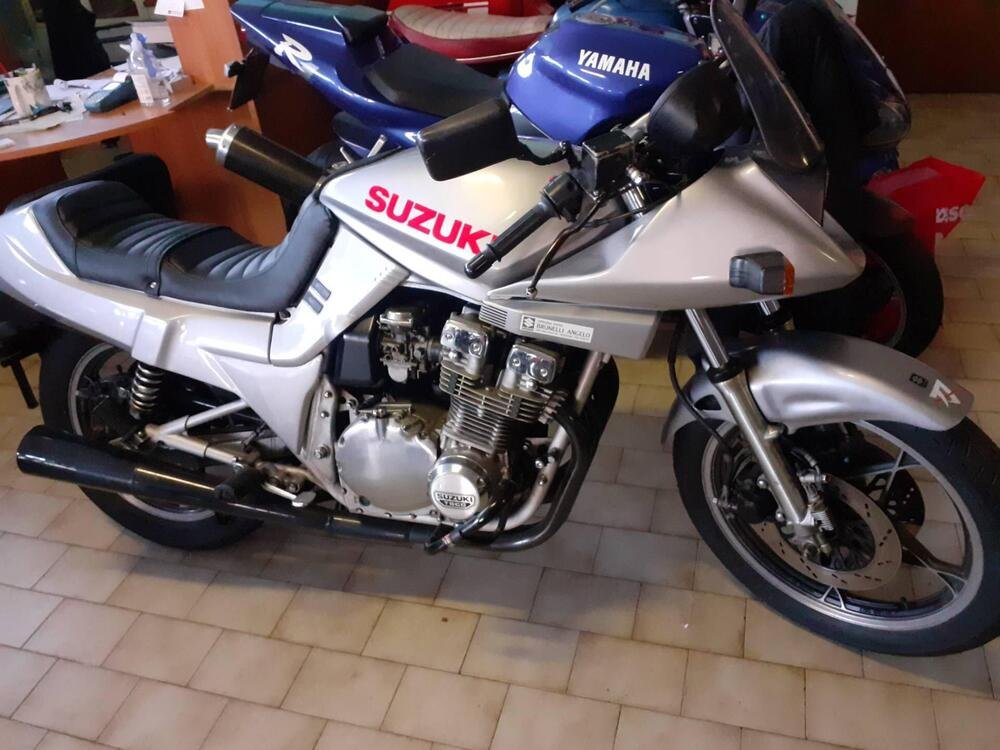 Suzuki Katana 750 (2)