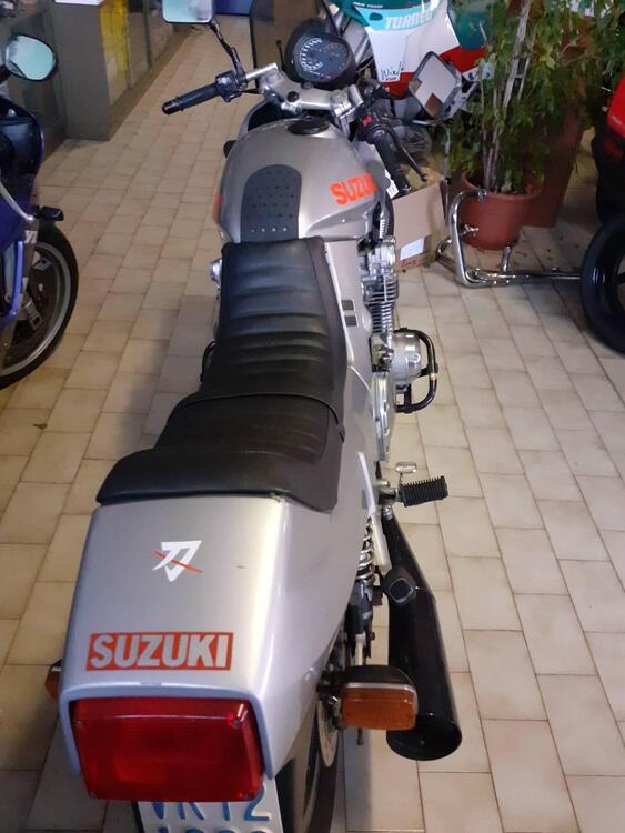 Suzuki Katana 750 (4)