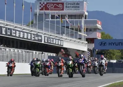 SBK, nuove regole: almeno 8 giri per la Superpole Race  