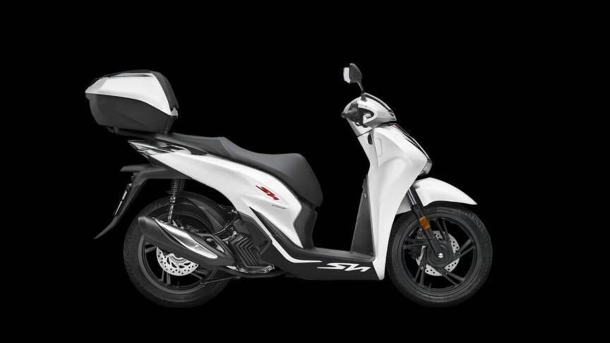 Vendo Honda SH 150i Sport (2022 - 24) nuova a Pessano con Bornago (codice  8608901) 