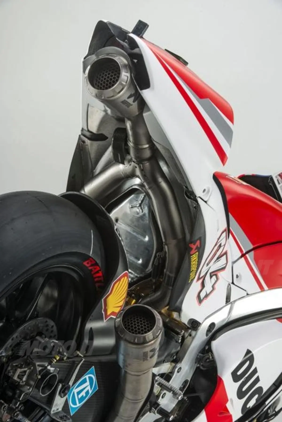 Ducati Desmosedici GP14. Svelata la livrea ufficiale (5)