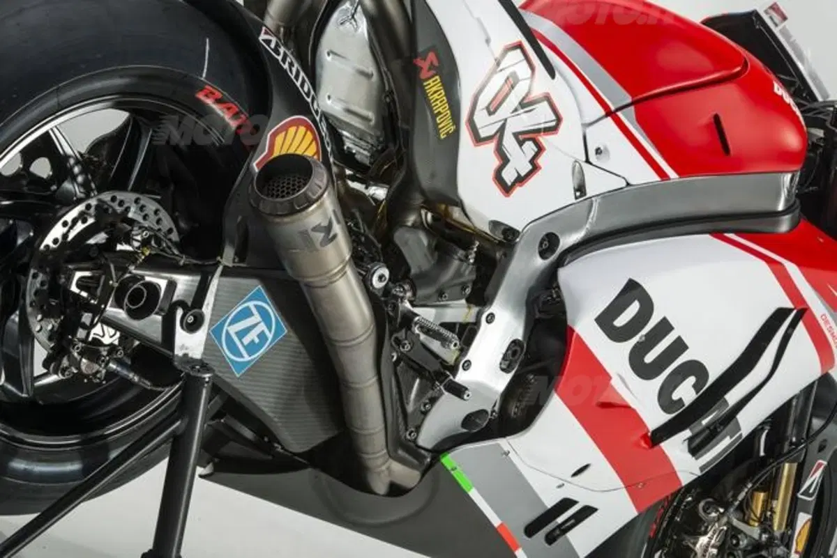 Ducati Desmosedici GP14. Svelata la livrea ufficiale (6)