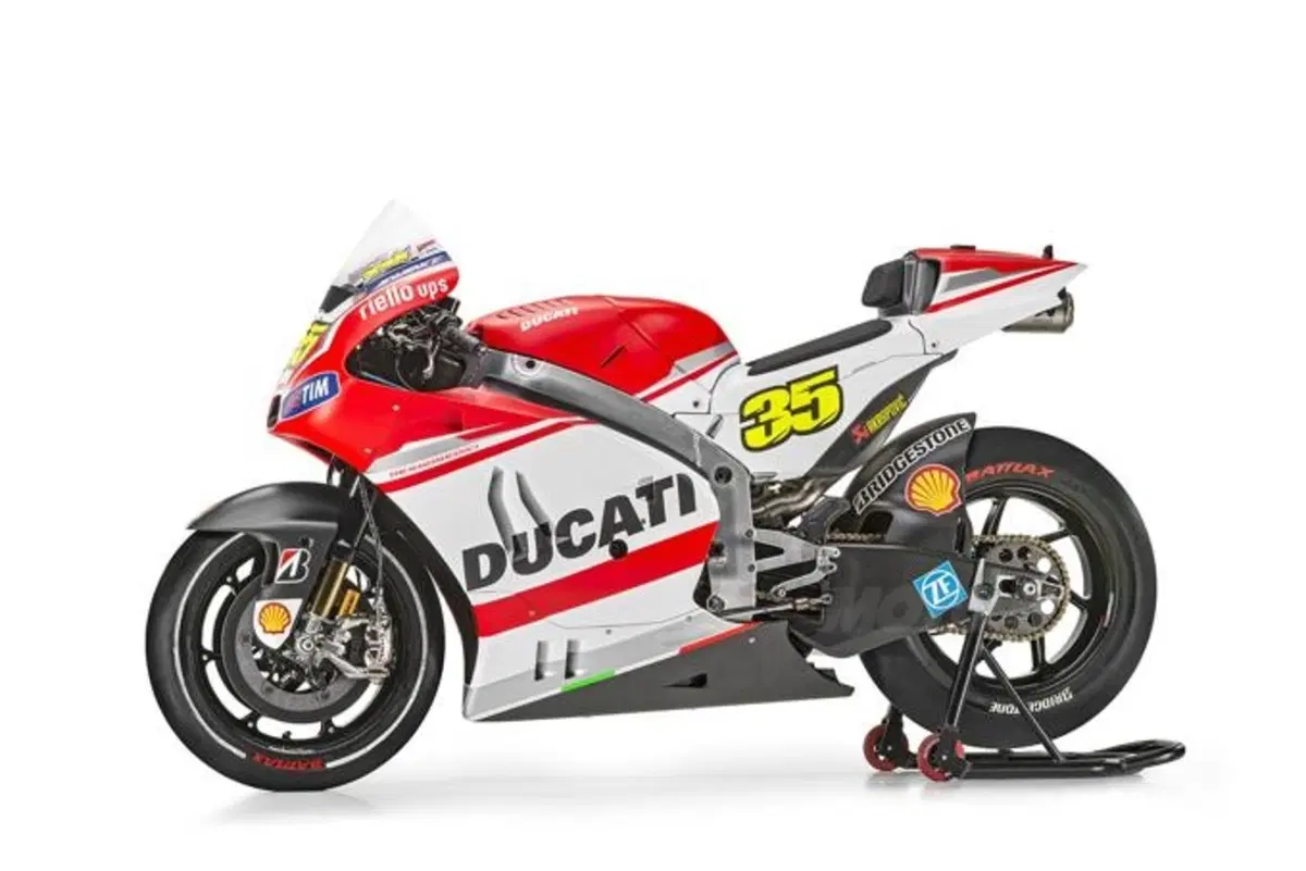 Ducati Desmosedici GP14. Svelata la livrea ufficiale (23)