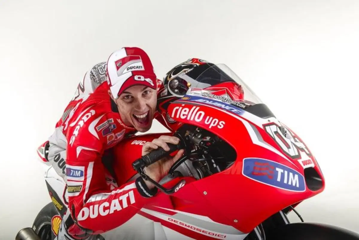 Ducati Desmosedici GP14. Svelata la livrea ufficiale (43)
