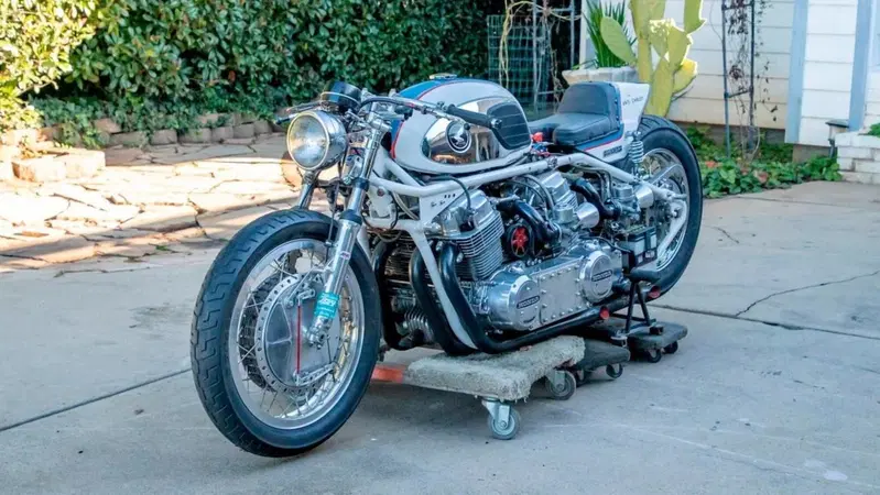 "Anti Christ": la special a doppio motore per correre a Bonneville