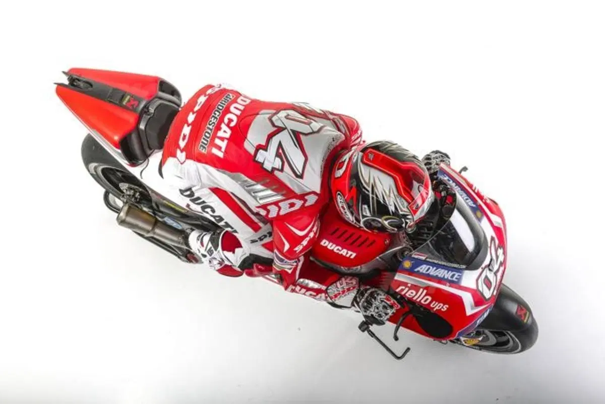 Ducati Desmosedici GP14. Svelata la livrea ufficiale (47)
