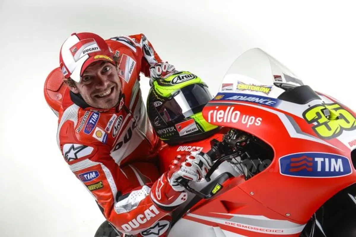 Ducati Desmosedici GP14. Svelata la livrea ufficiale (49)