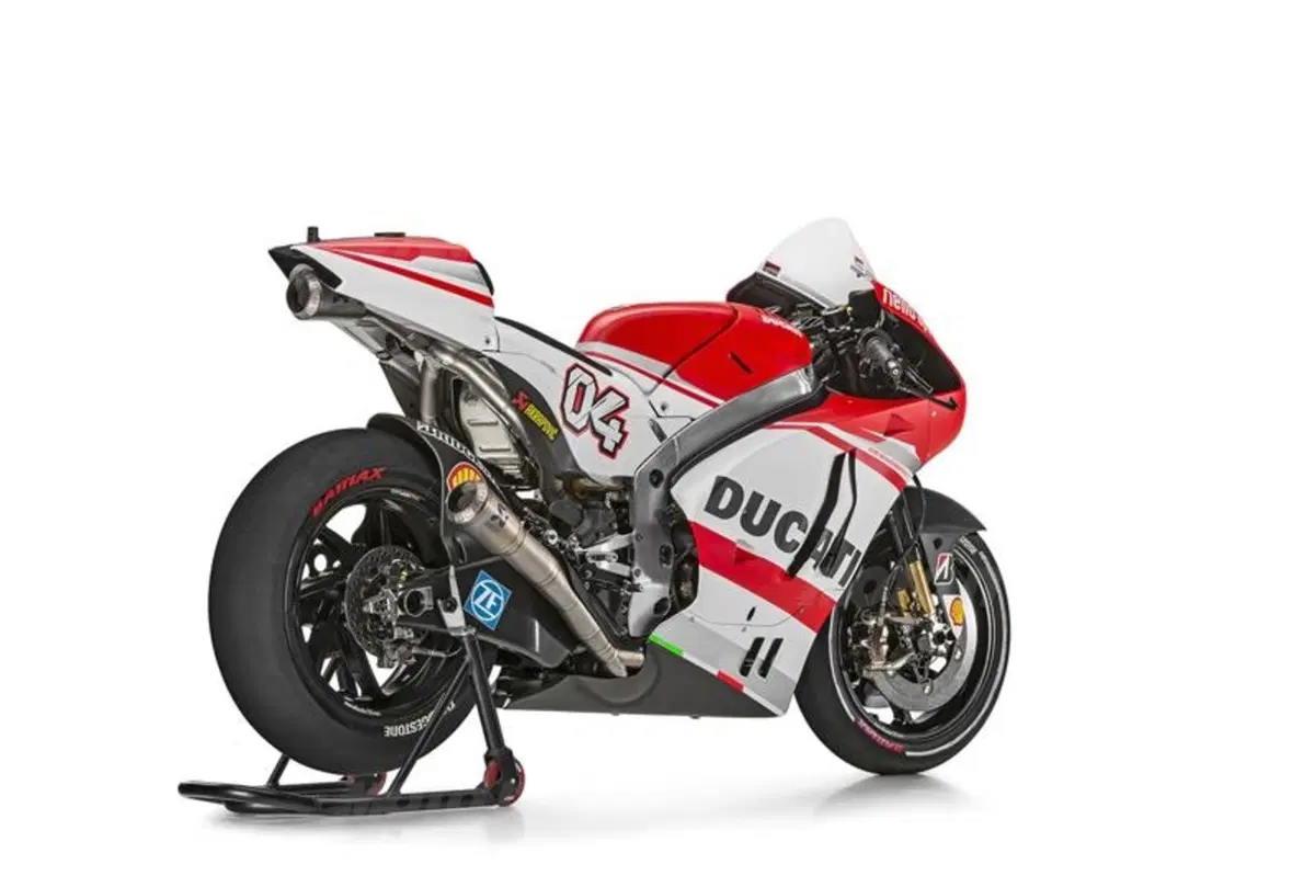 Ducati Desmosedici GP14. Svelata la livrea ufficiale (74)