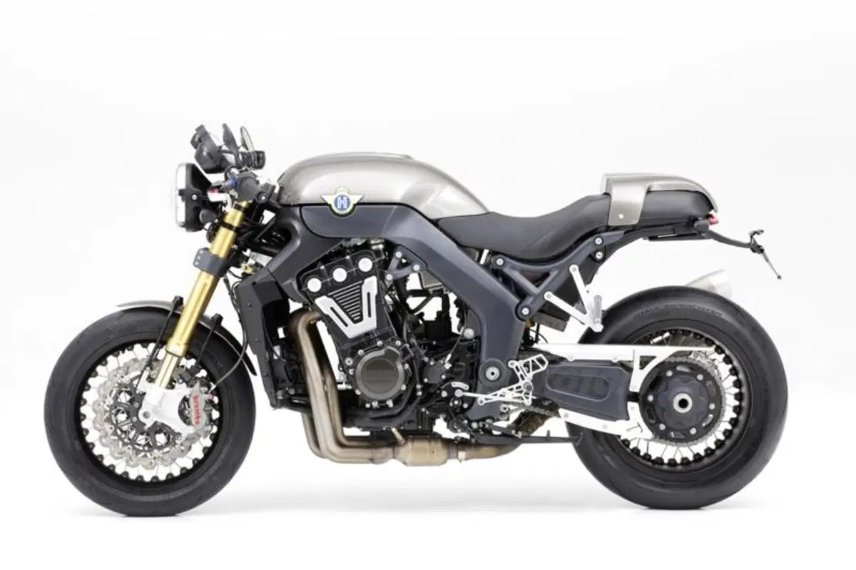 Horex VR6 Cafe Racer 33 ltd. Trentatre come il numero di esemplari prodotti (3)