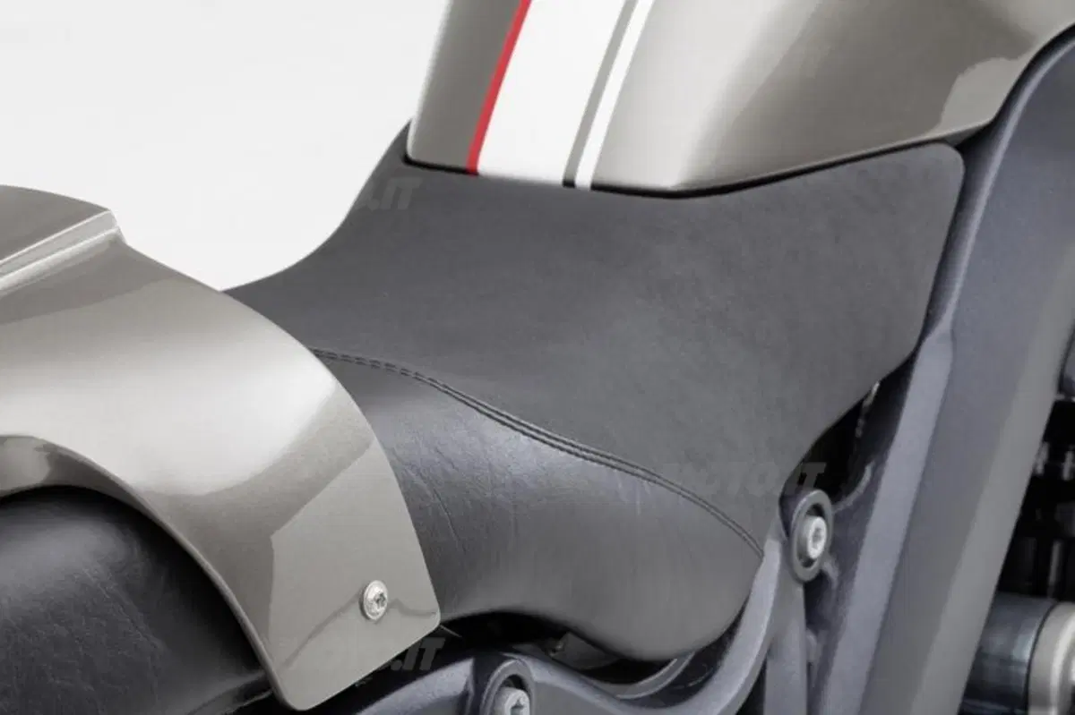 Horex VR6 Cafe Racer 33 ltd. Trentatre come il numero di esemplari prodotti (7)