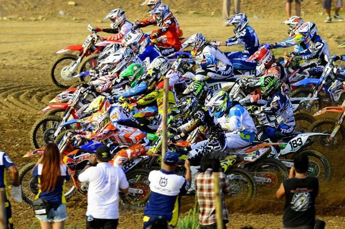 MX, le foto più spettacolari del GP della Thailandia (6)