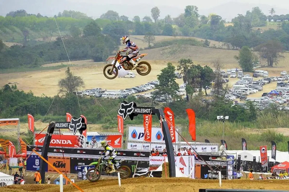 MX, le foto più spettacolari del GP della Thailandia (24)