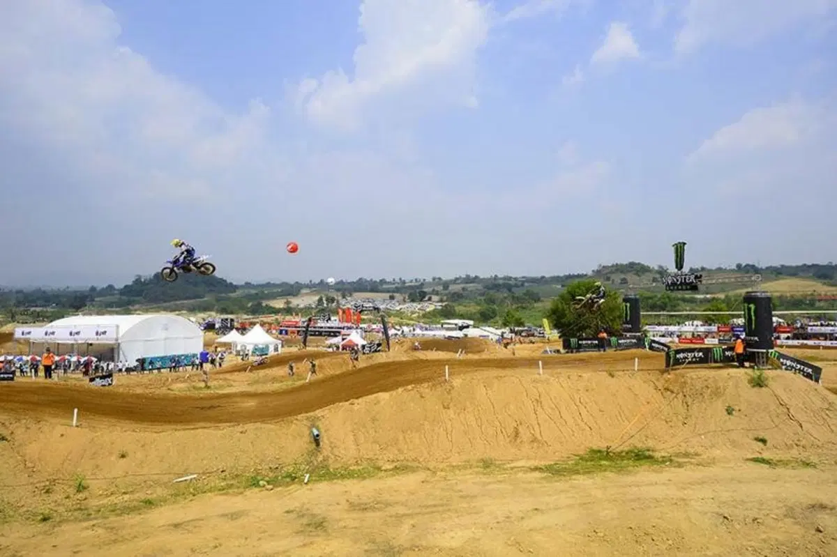 MX, le foto più spettacolari del GP della Thailandia (42)