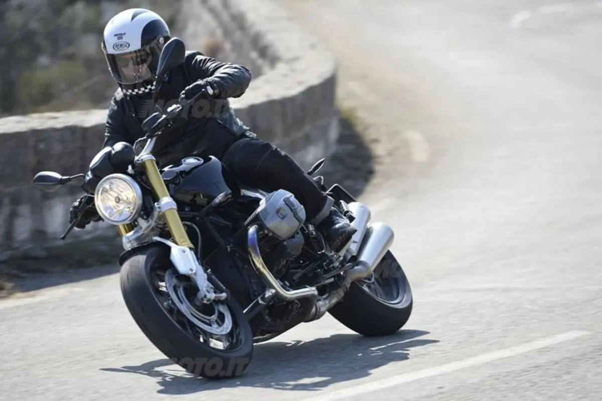BMW R nineT  (6)