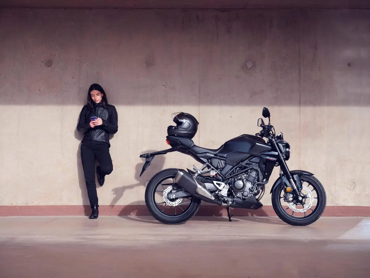 Honda CB300R 2022: la famiglia Neo Sports Café torna completa (20)
