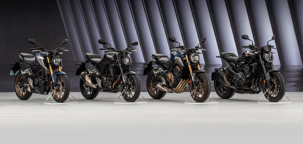 Honda CB300R 2022: la famiglia Neo Sports Café torna completa (22)