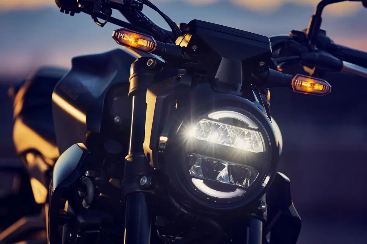 Honda CB300R 2022: la famiglia Neo Sports Café torna completa (23)