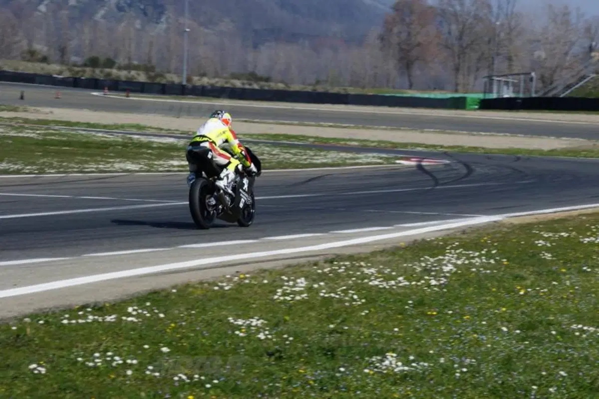 Peugeot Scooters Italia - Oral Racing Team, una nuova squadra per la Moto3 (4)